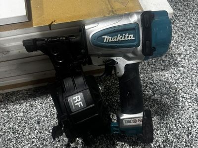 Makita Roof Nail Gun