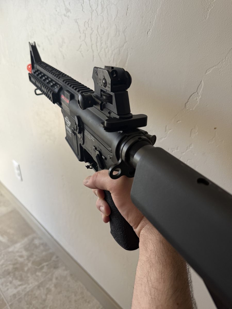 Brand New Electric Airsoft Rifle- 400 FPS