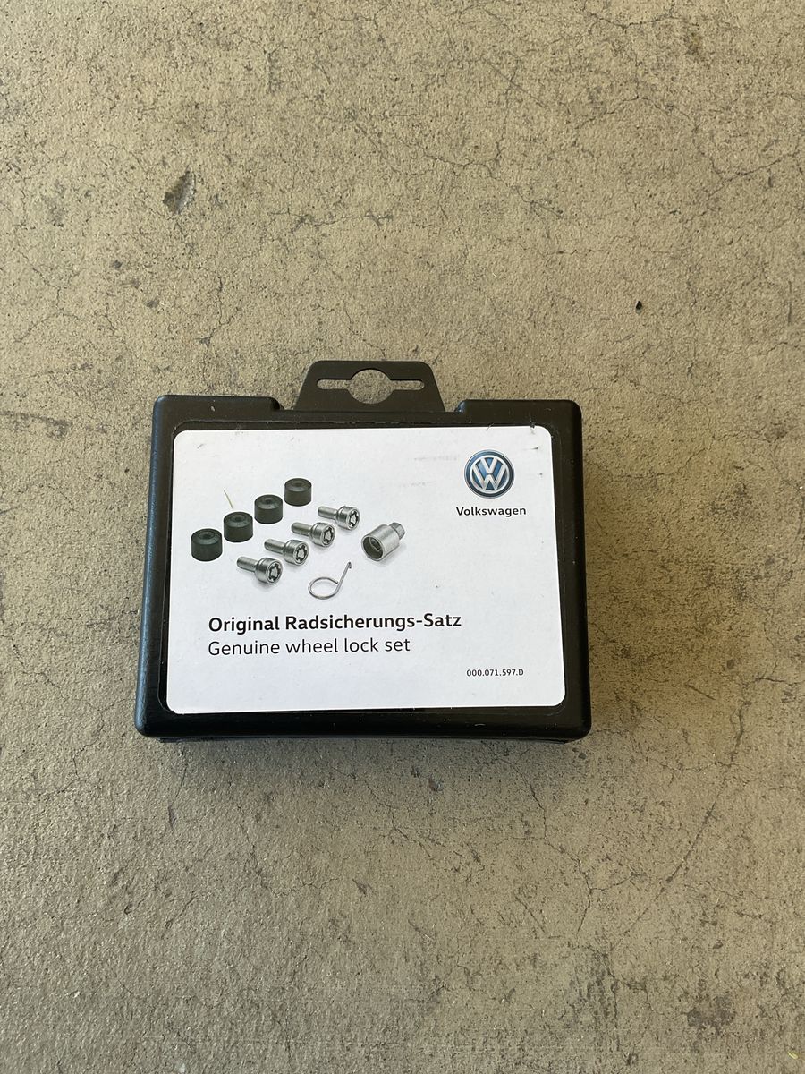 VW wheel lock set