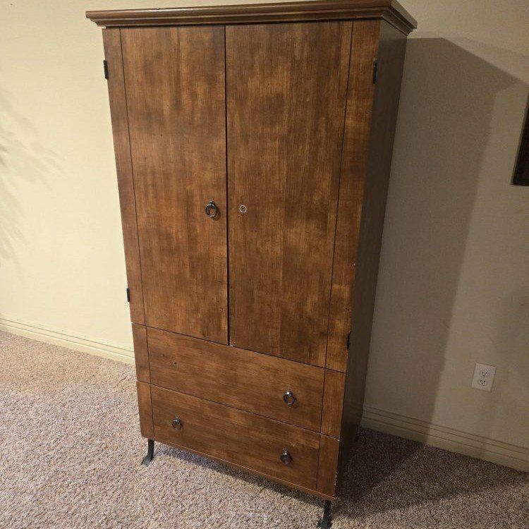 Armoire