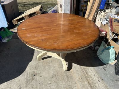 Nice dining room table