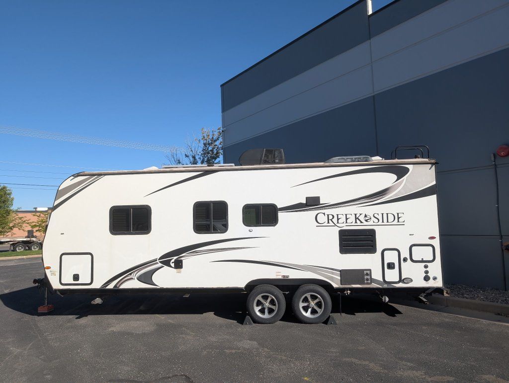 2017 Outdoors RV Creek Side 22RB Bumper Pull Travel Trailer