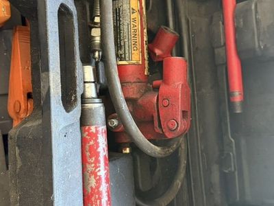 Portable hydraulic equipment kit