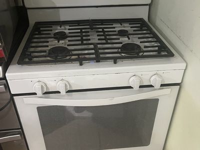 Whirlpool White Gas Range Stove with 4 Burners and Oven