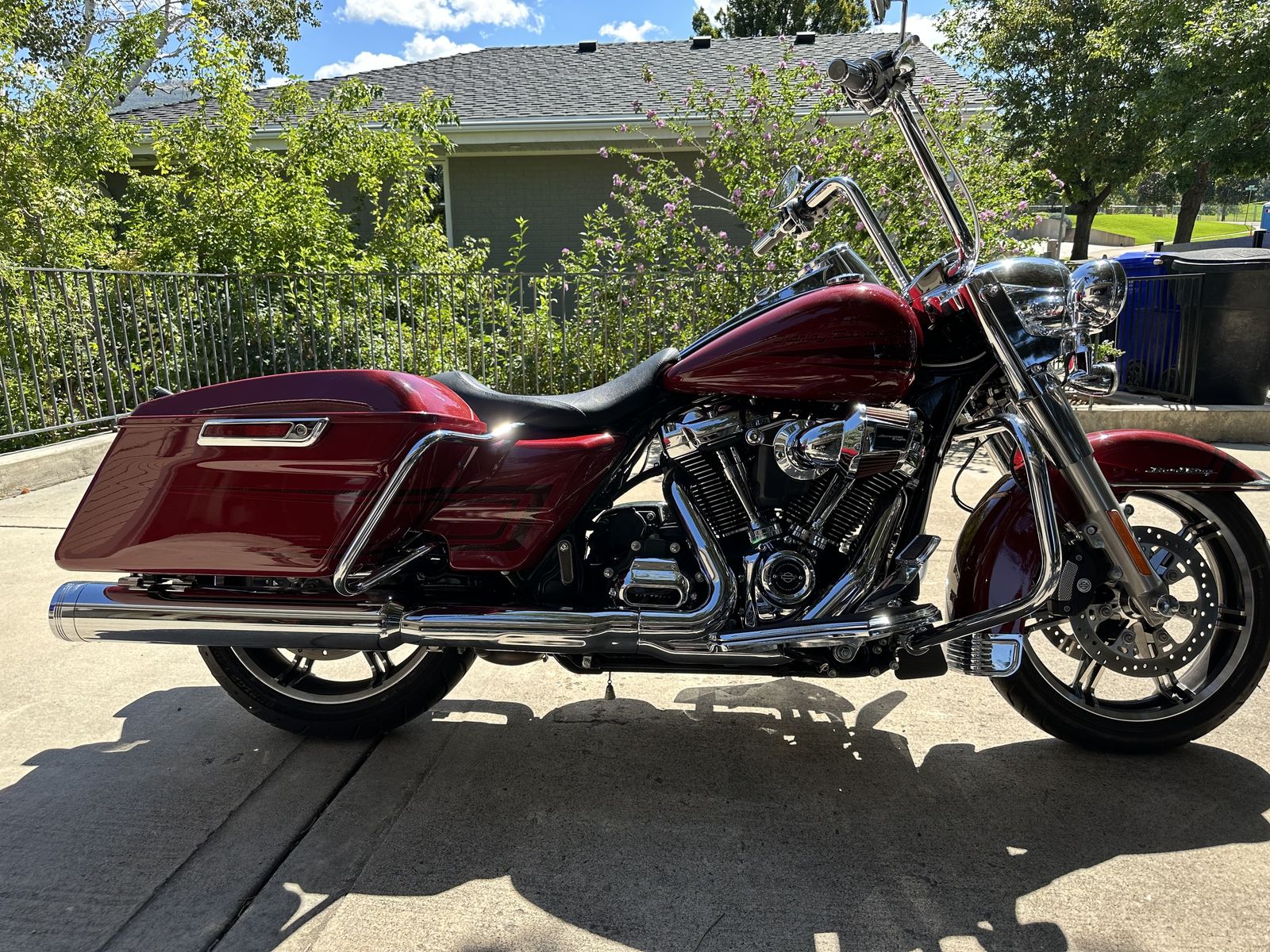 Harley-Davidson  FLHR Road King Classic, 2020 single owner with only 3775 miles 