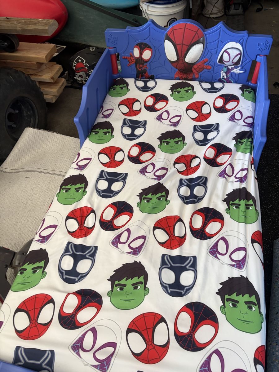 Toddler Spider-Man toddler bed