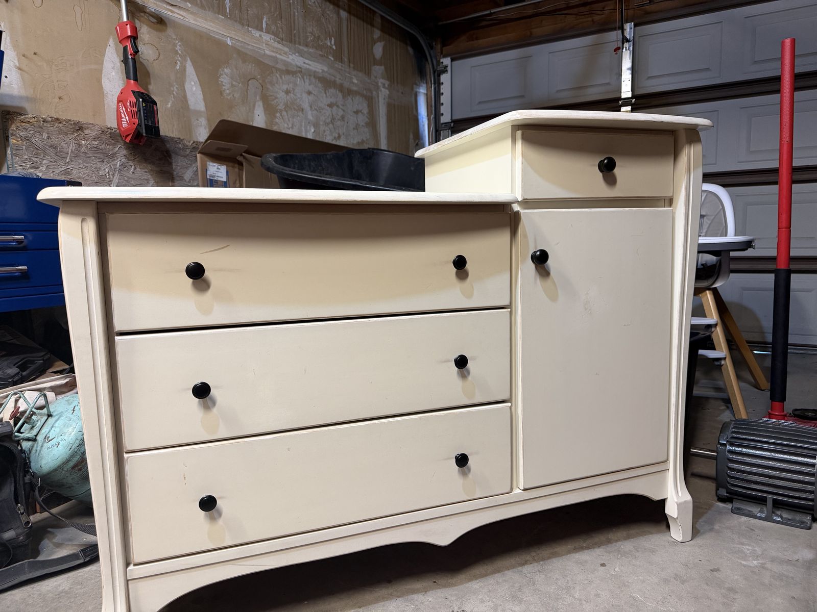 Dresser