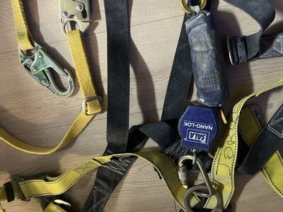 Harness With Yoyo And Lanyard