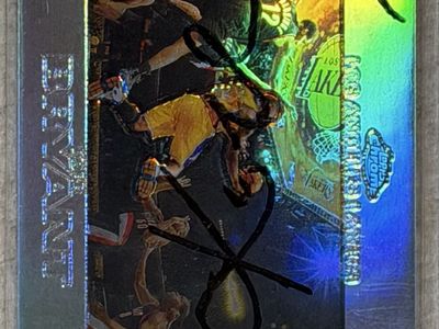 Kobe Bryant Topps Chrome Silver Autograph 511/999