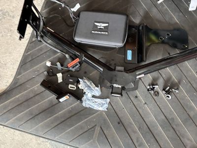 Genesis Tow Hitch Ball Mount Kit - Complete, Excellent Condition GV 7 2026 or newer.