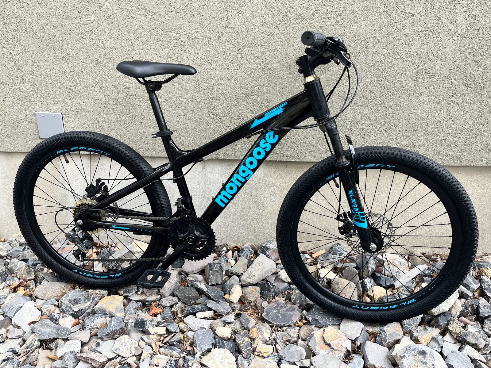 Mongoose Durham 24" Kids Mountain Bike – Disc Brakes
