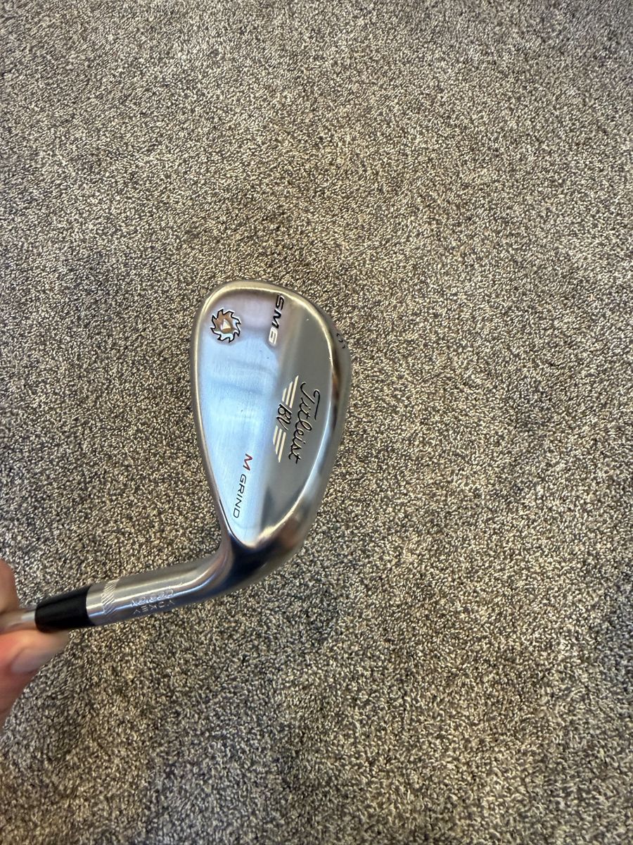Titlest 56 degree 08 bounce sand wedge