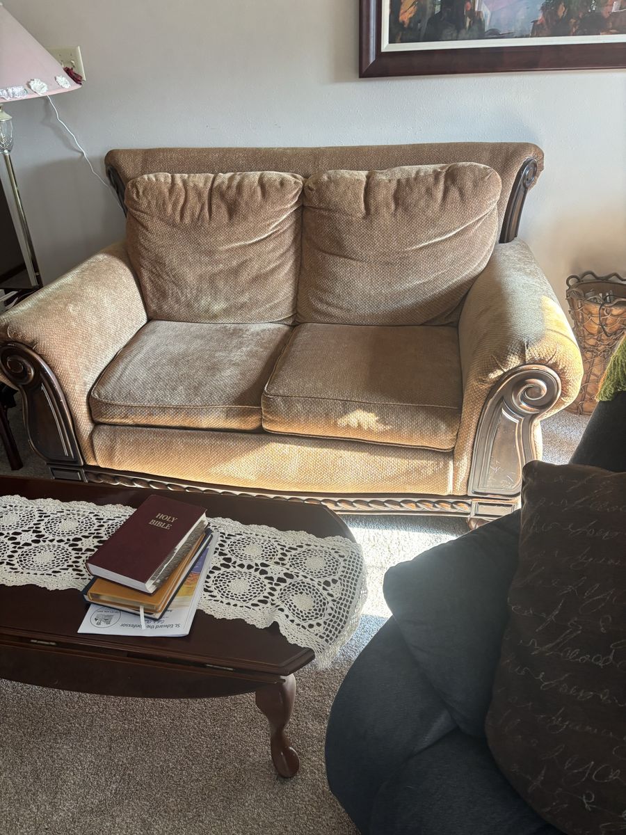 Vintage style loveseat