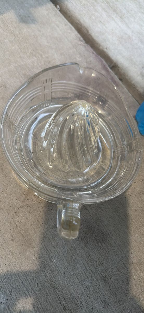 Vintage Clear Glass Citrus Juicer Reamer with Handle