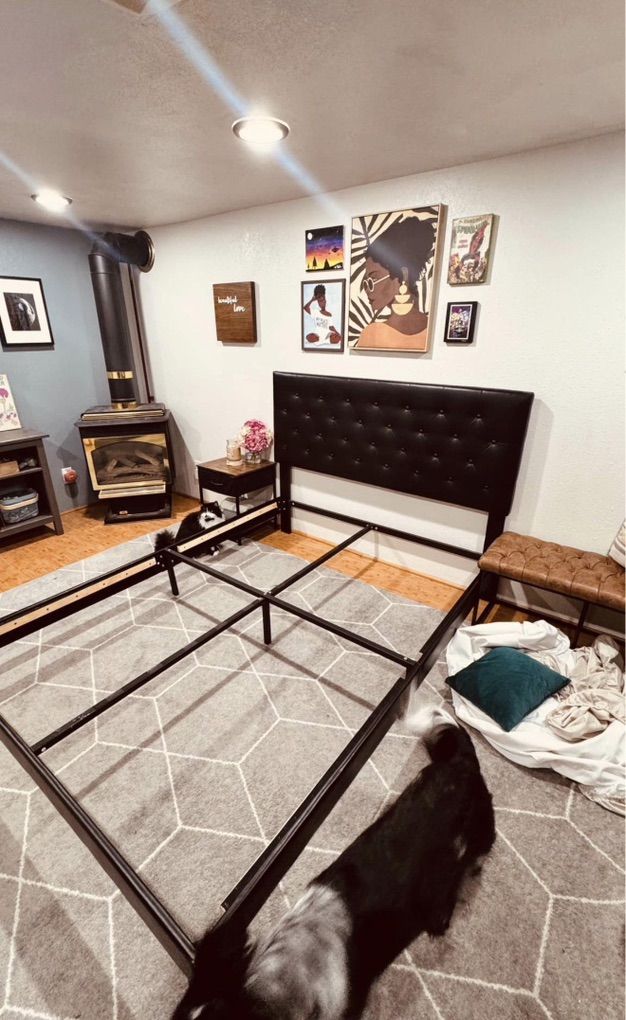Queen Size Bed Frame And Matresse