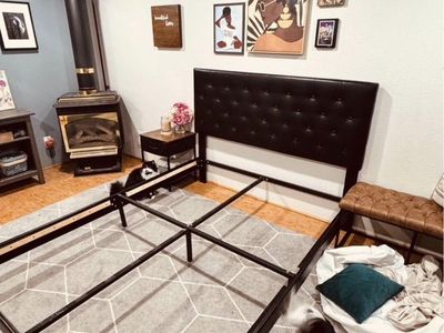 Queen Size Bed Frame And Matresse