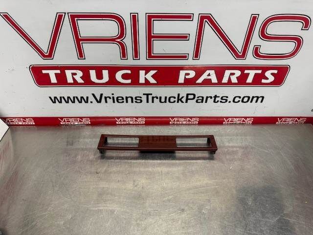 S64-1141-2 DASH VENT COVER