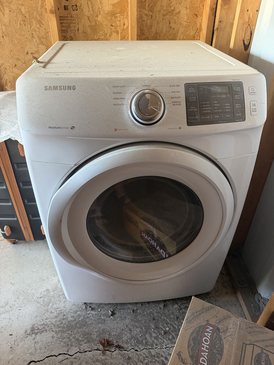 Samsung Front Load Electric Dryer - White with Moisture Sensor