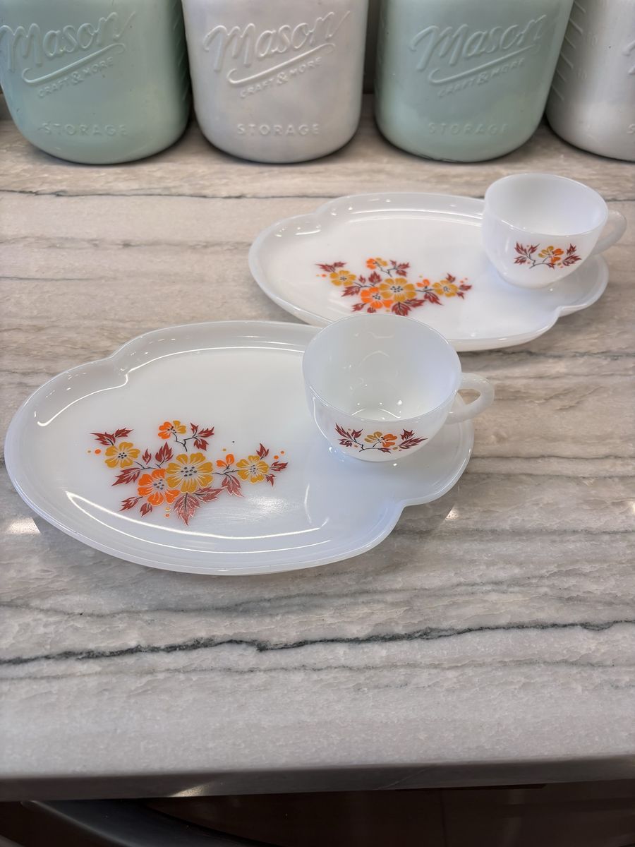 4 Piece Vintage Federal Glass Company Blossom Pattern Milk Glass Snack Set