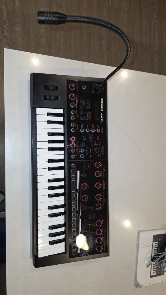 Roland JD-Xi Hybrid Synthesizer - Excellent Condition with Upgraded USB Power & Original Mic