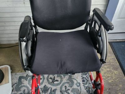 Invacare Tracer SX5 Wheelchair - Lightweight, Foldable Mobility Aid