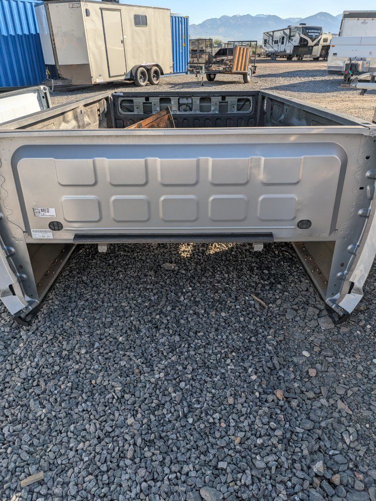 Main image 6