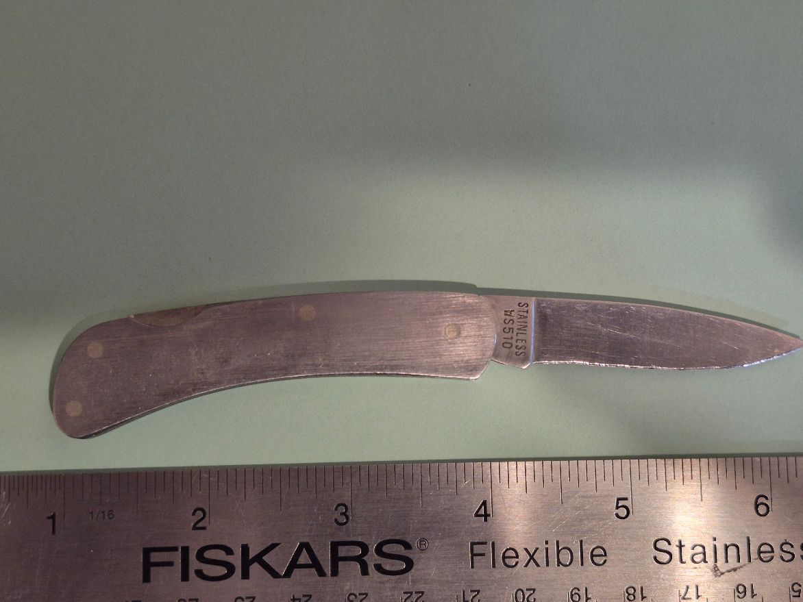 Selling a used WESTERN stainless-steel lock blade pocketknife