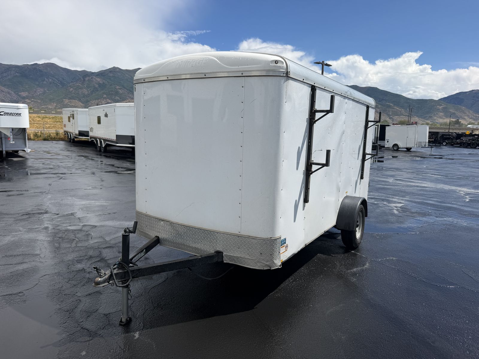 6x12 SINGLE AXLE ENCLOSED CARGO TRAILER W/ LADDER RACKS