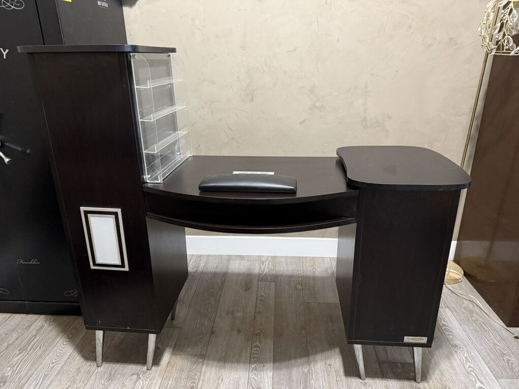Nail Desk/Manicure Table