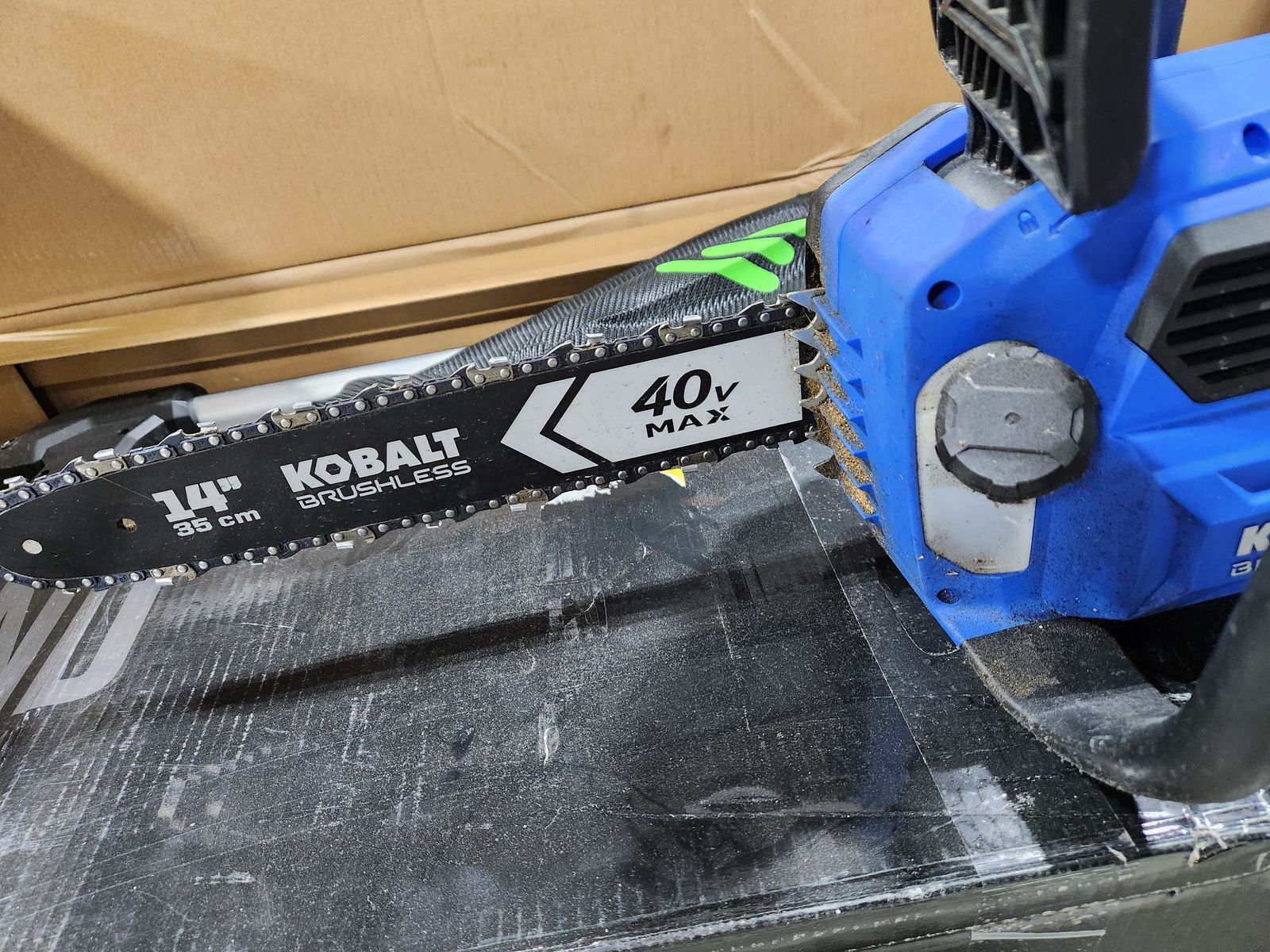 GREAT KOBALT BRUSHLESS 14" 35CM 40V MAX CHAINSAW! TESTED AND READY TO GO!
