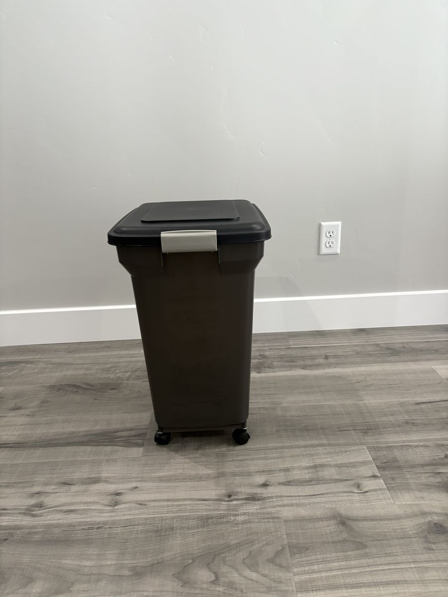 Storage Container