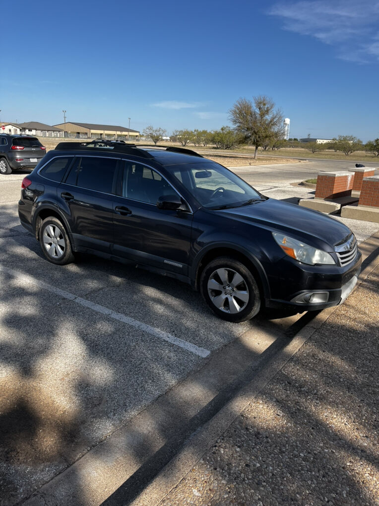 2010 Subaru Outback 2.5i Limited
