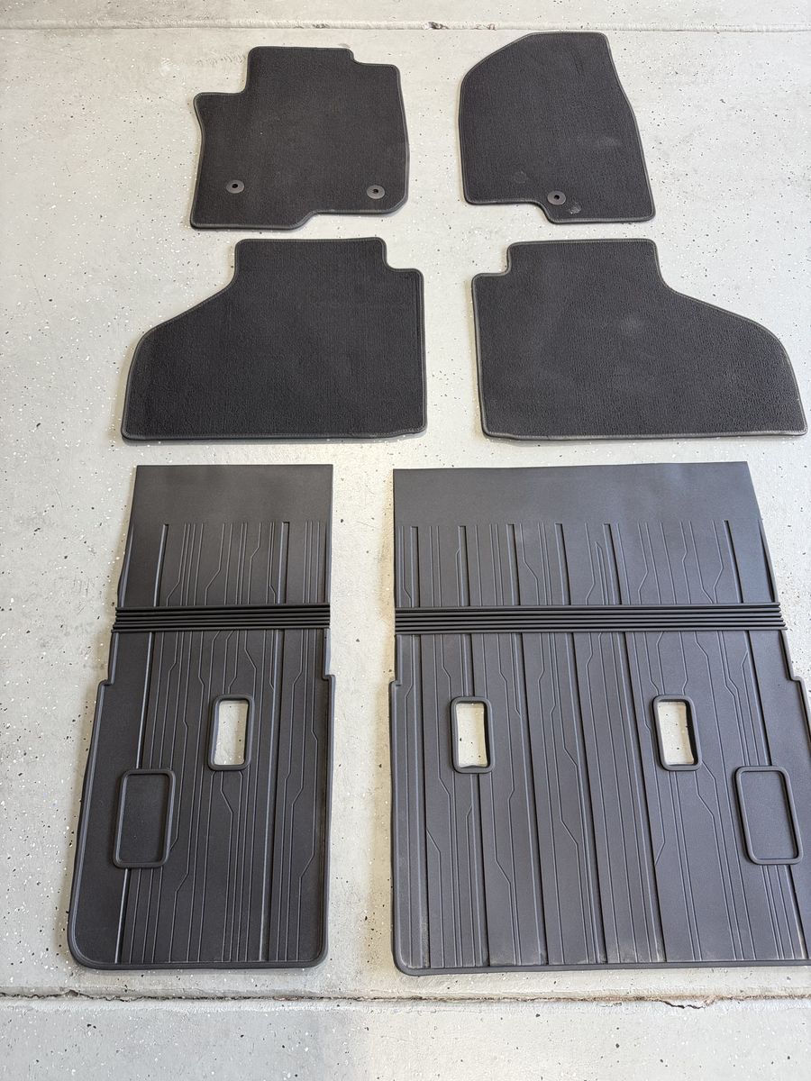 GMC YUKON XL MATS