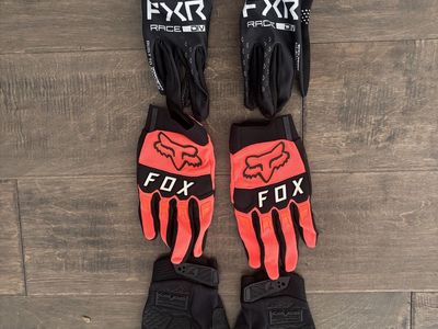 Moto Gloves Size Large
