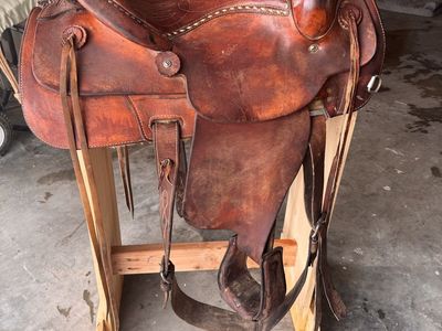 15" Utahn Saddle