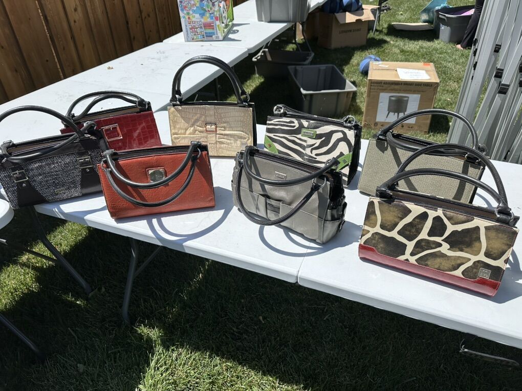 Great Valitine Gift Miche Purses Brand New