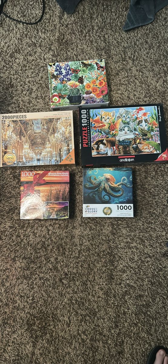 Jigsaw Puzzles Lot: 5 Puzzles - 1000 & 2000 Pieces, Various Themes - Cats, Octopus, Garden, Palace
