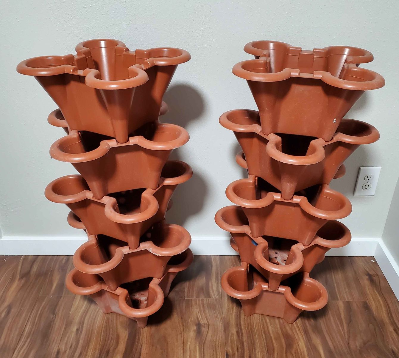 EzGro Quad Pot / Planters - $4 per planter / $40 (set of 10)