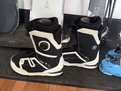 Ride Deadbolt BOA Snowboard Boots, Size 8.5, Like New Condition