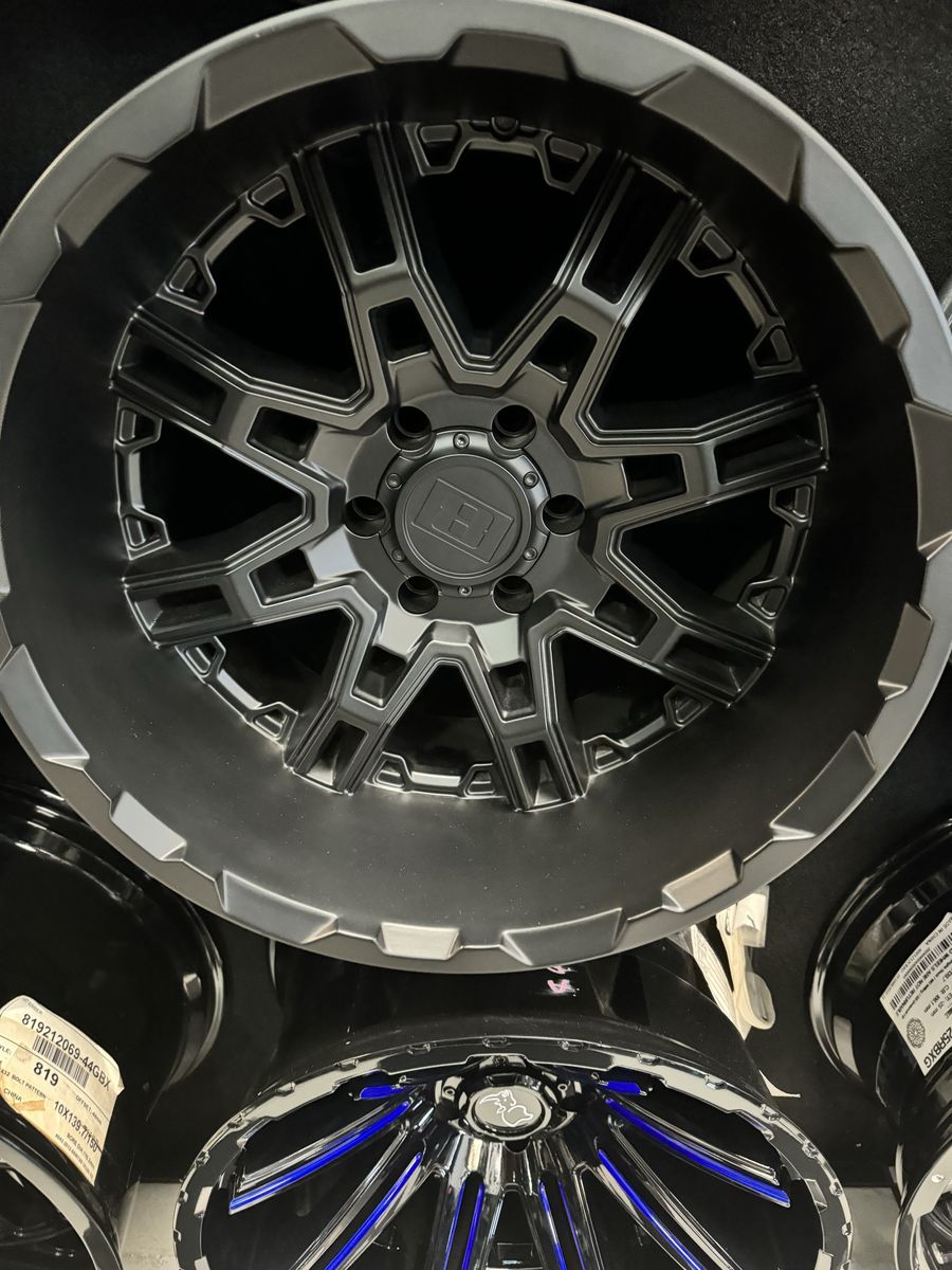 Brand new set of Level 8 Slingshot Matte Black Wheel, 20x11.5, -44 Offset, 6x139.7 Bolt Pattern