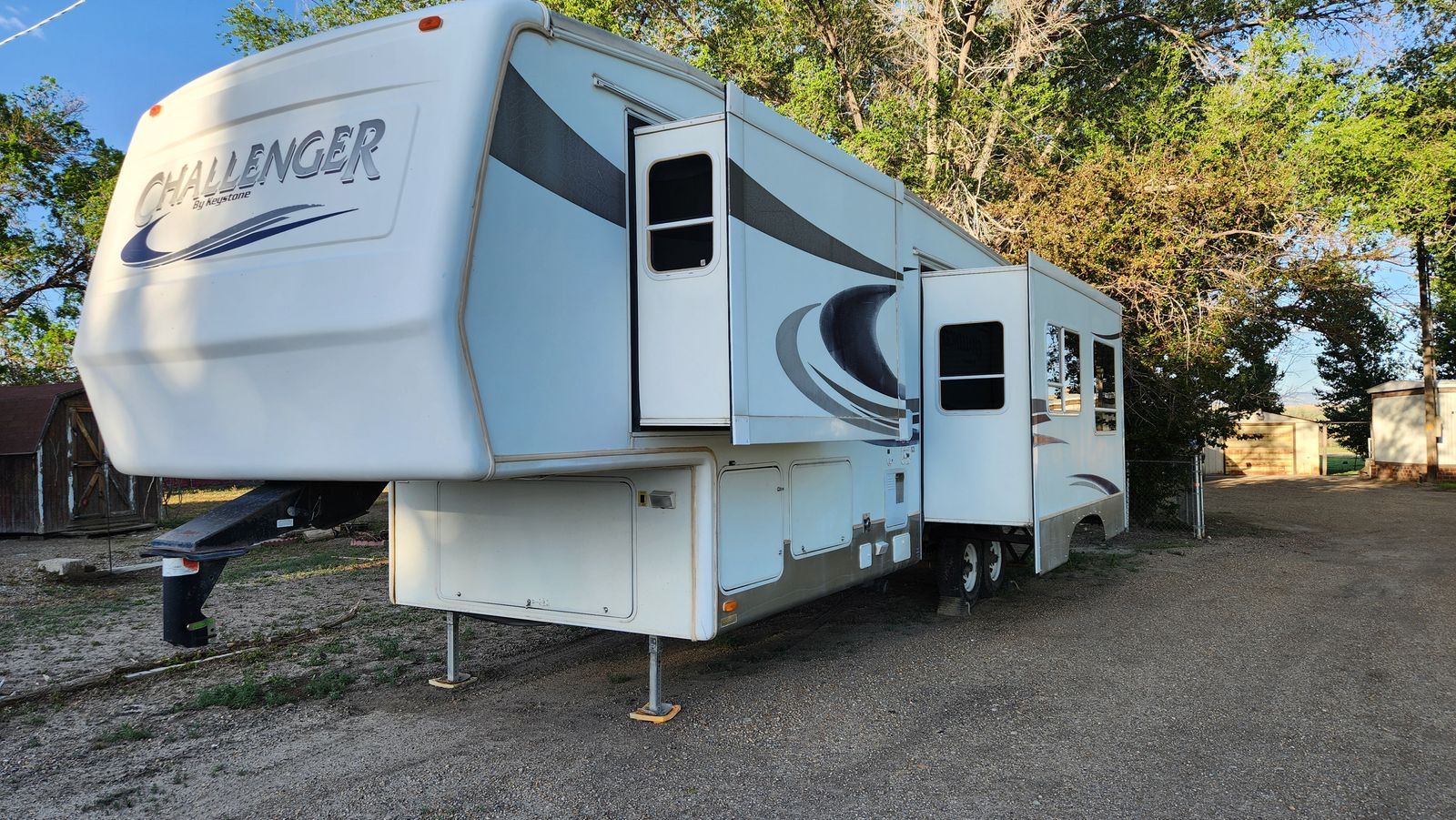 2005 Keystone Challenger 29RKP PRICE REDUCED!
