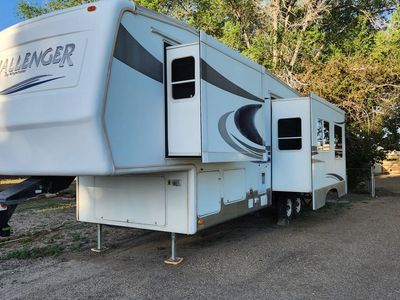 2005 Keystone Challenger 29RKP PRICE REDUCED!