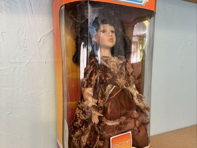 Exclusive Collectible Memories Native American Genuine Porcelain Doll in Box