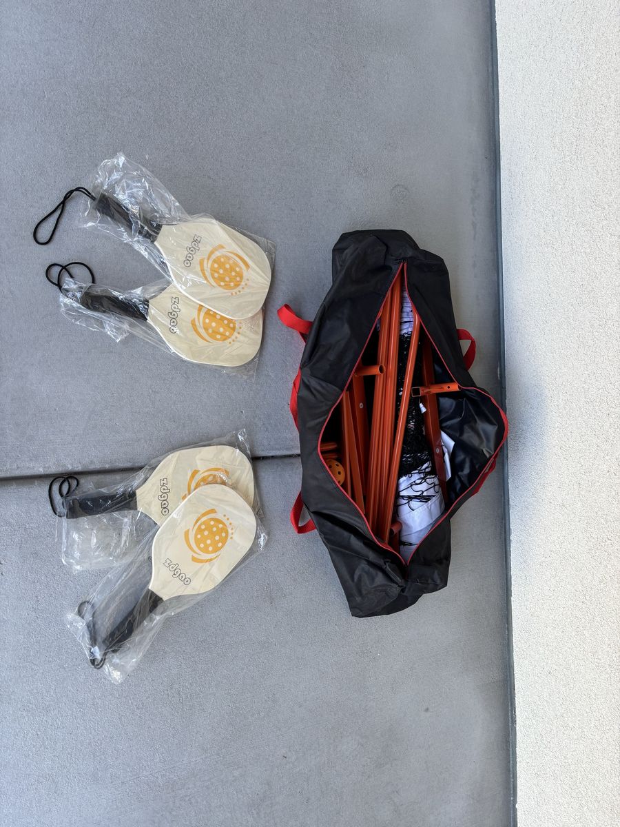 Zdgoo Portable Badminton/Pickleball Net & Racket Set - Complete with Carry Bag
