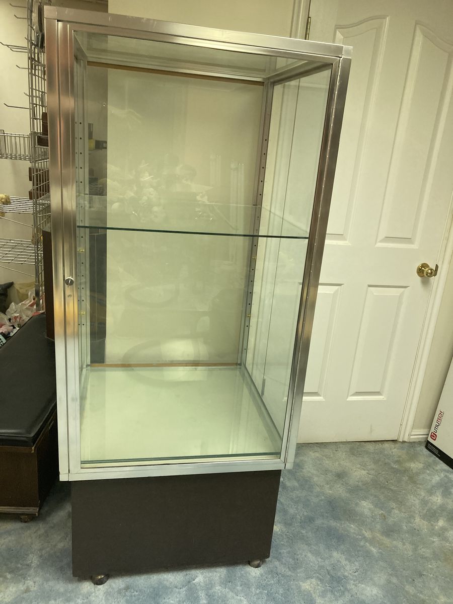Main image 4