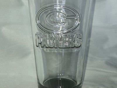 Green Bay Packers NFL Embossed Glass Pint Cup