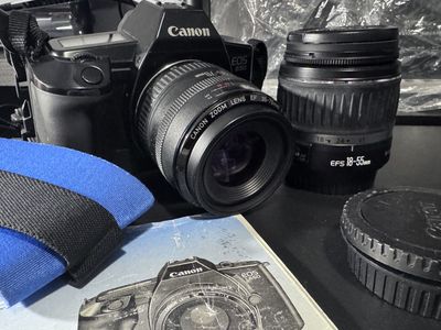 Vintage Canon EOS 650 SLR Film Camera