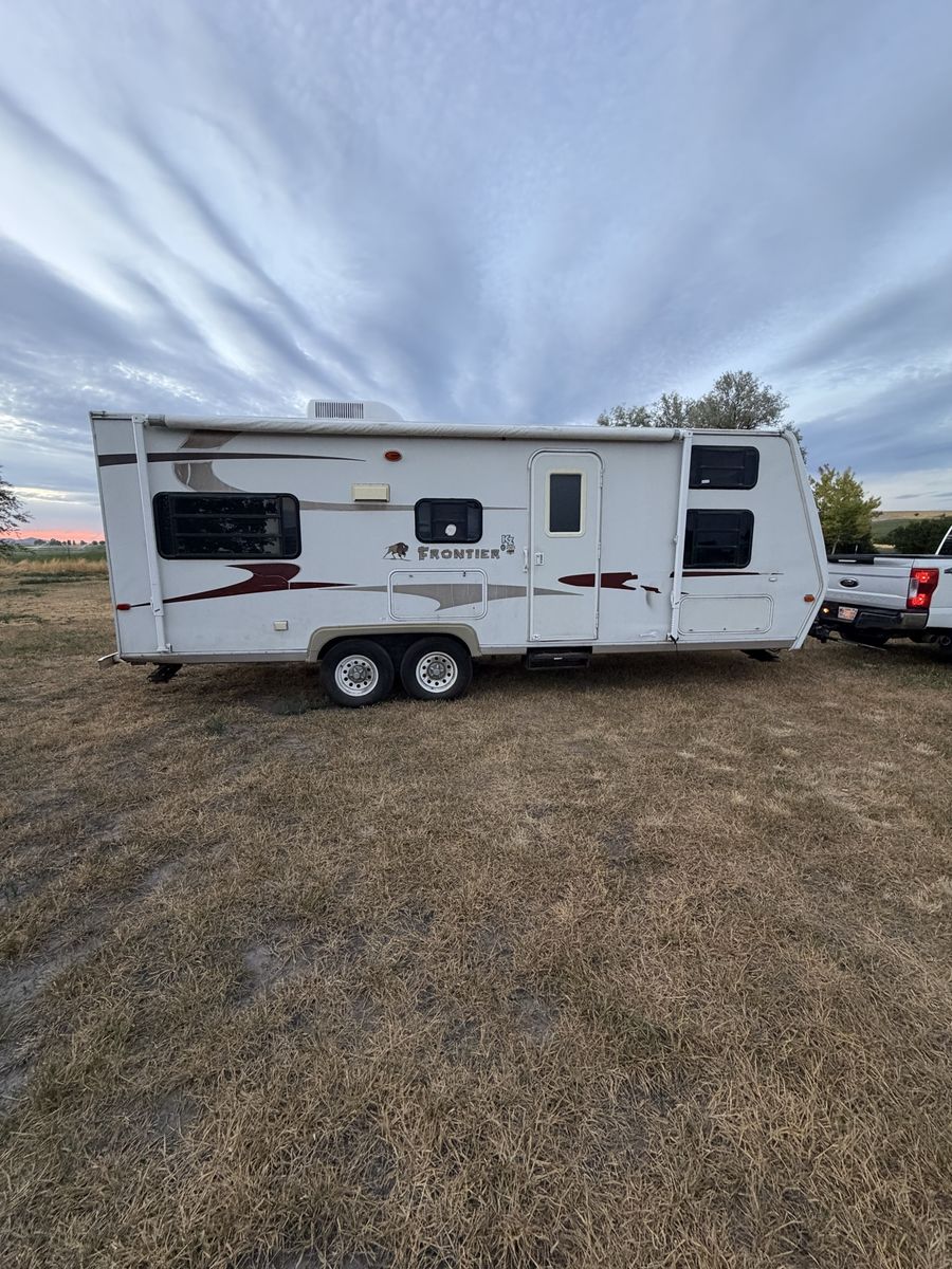 2006 KZ Frontier Camp Trailer