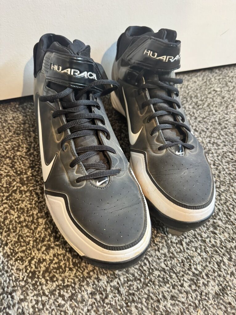 Nike Hurachi Cleats