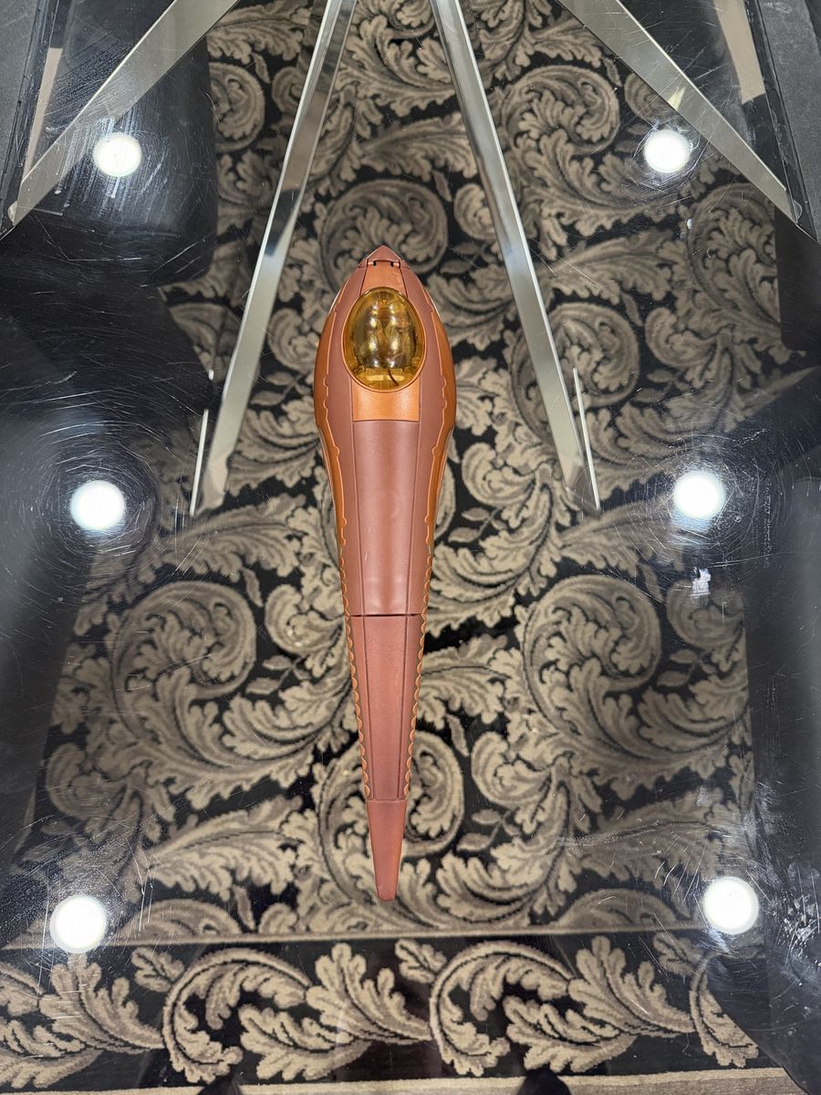 Main image 3